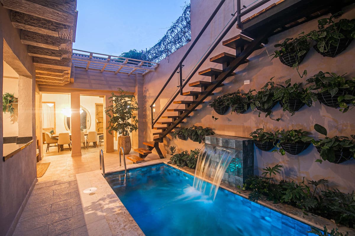 3–4 bedrooms