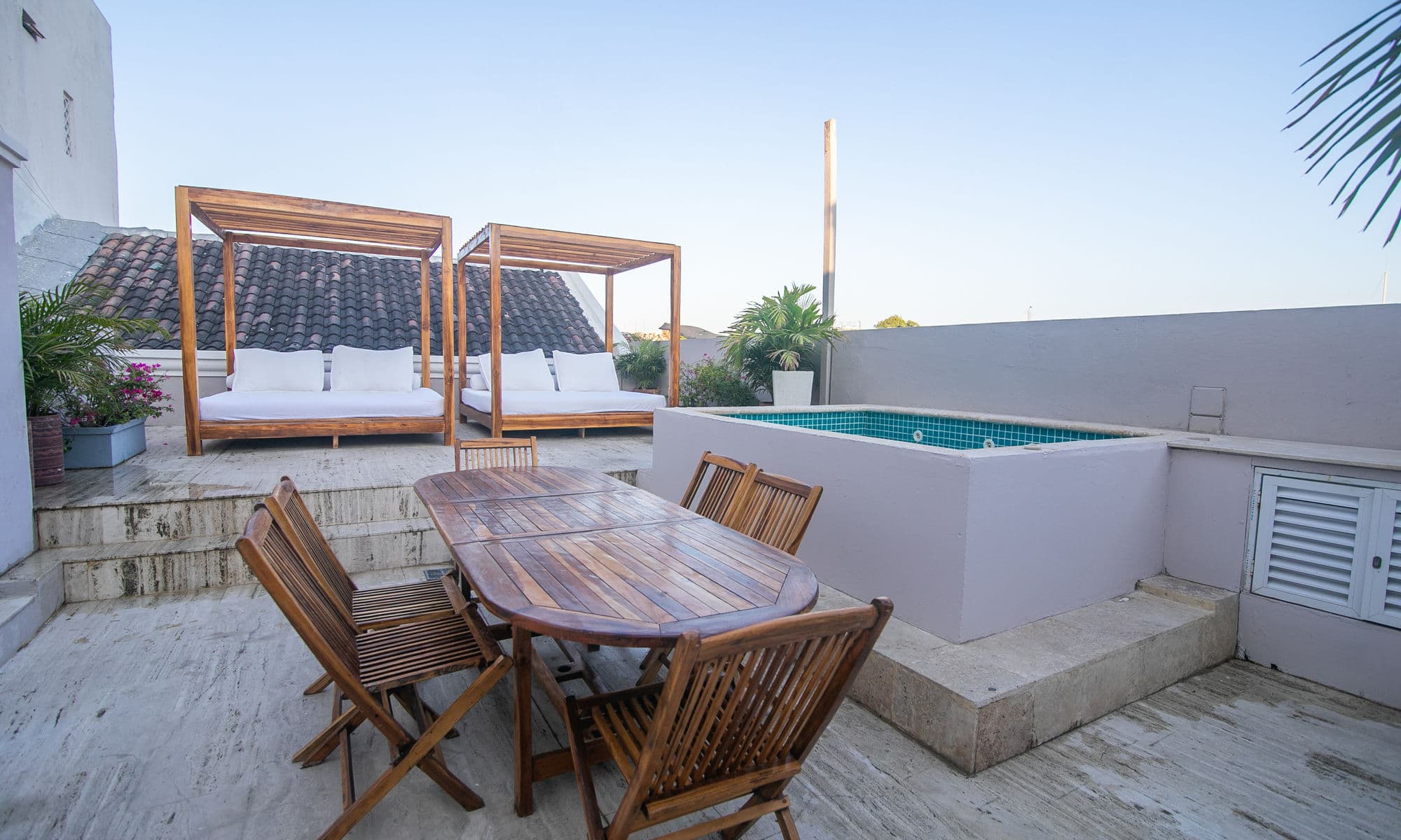 Beautiful 5 Bedroom House in Old City