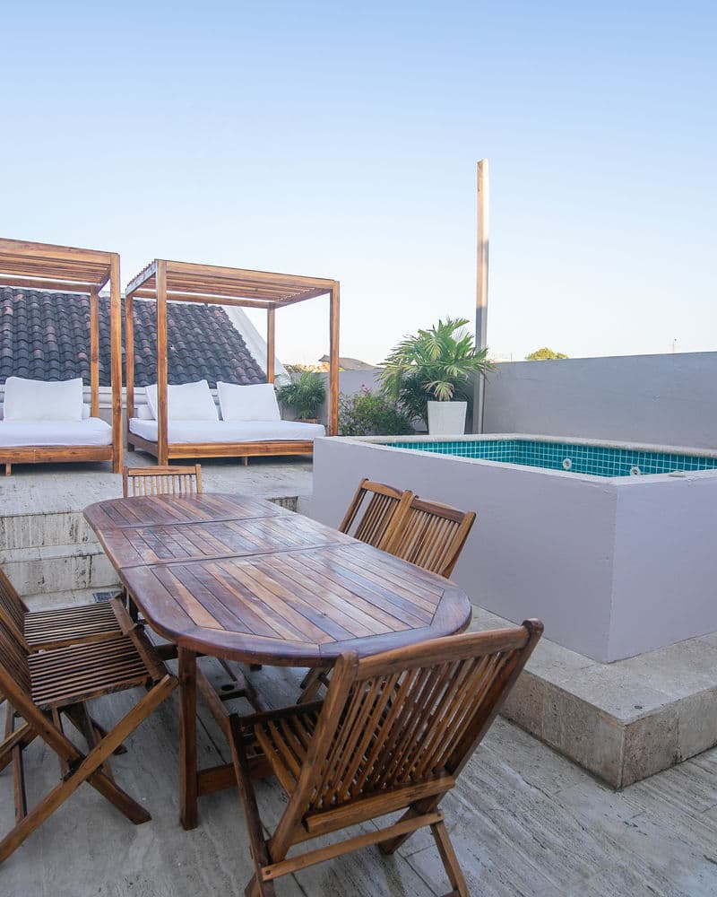 Beautiful 5 Bedroom House in Old City