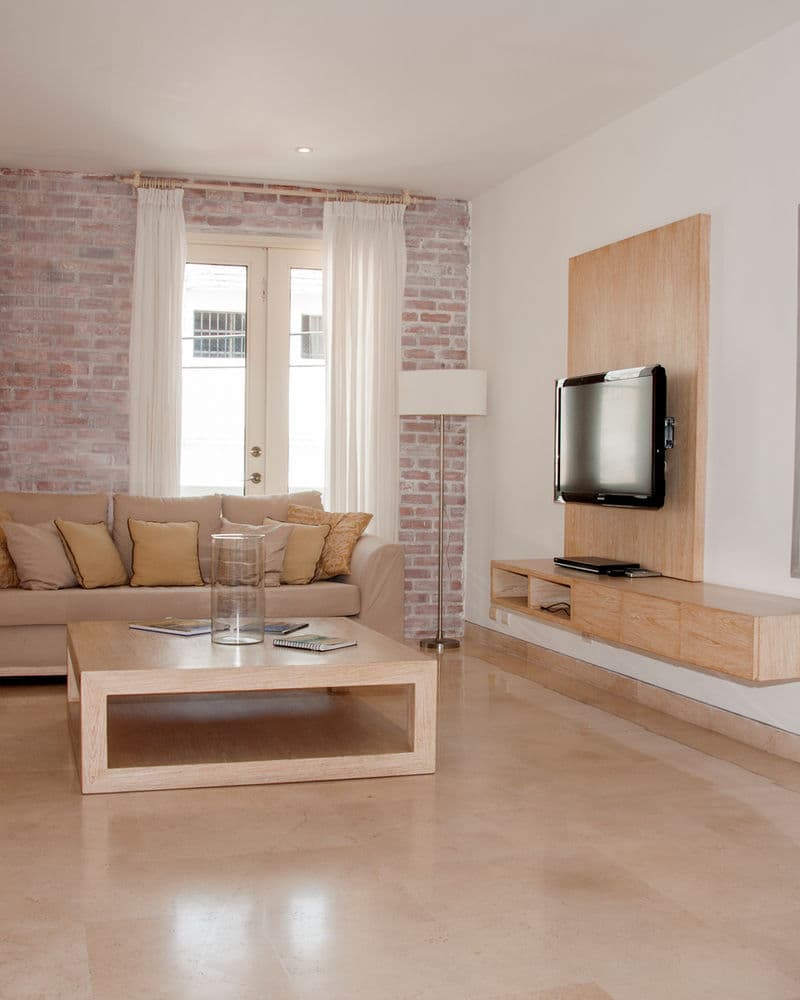 Modern 3 BR Old City Luxury Condo