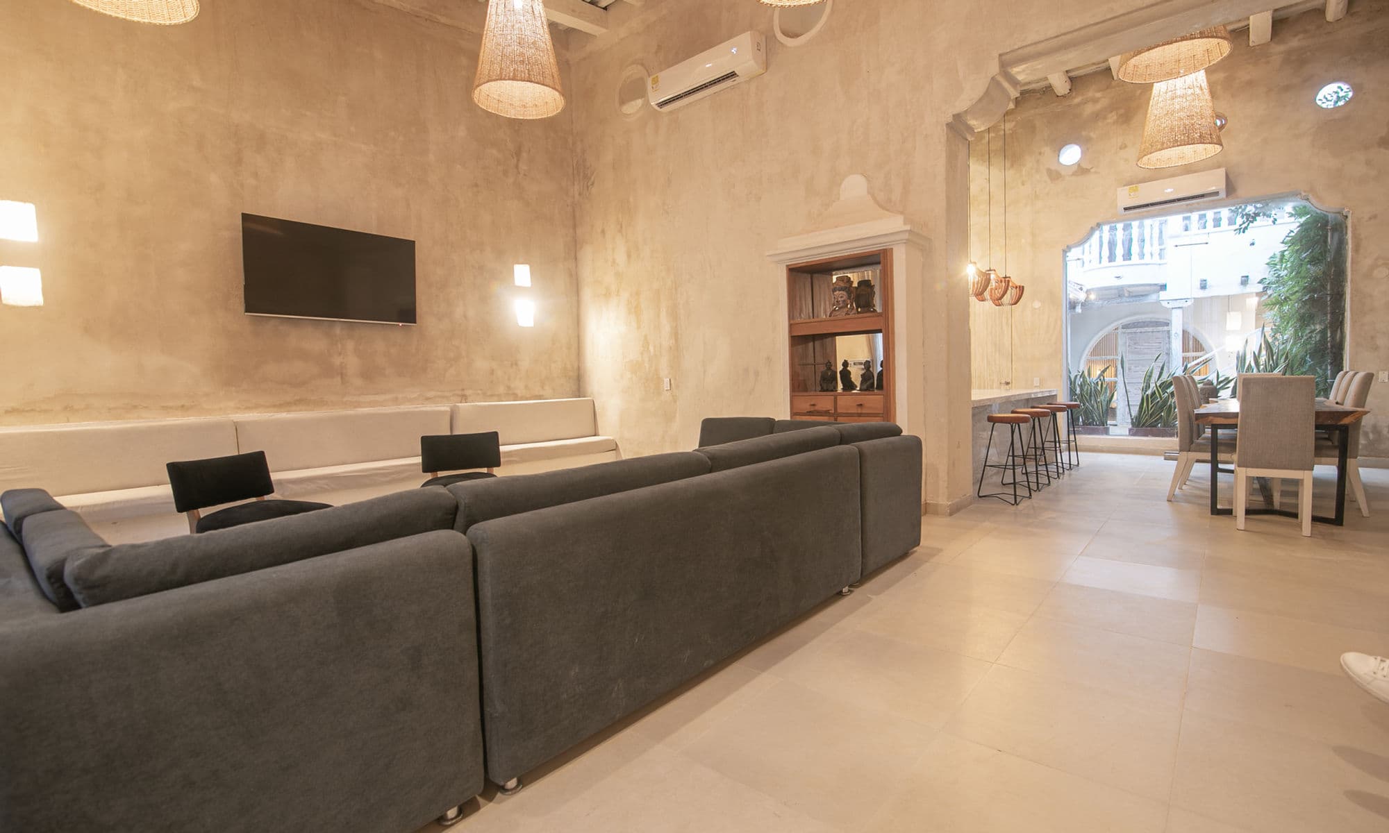7 BR Beautiful Mansion in the Old City